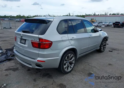 2013 BMW X5 xDrive35I/xDrive35I Premium/xDrive35I Sport Activity z USA, uszkodzony, nr VIN 5UXZV4C50D0E13745